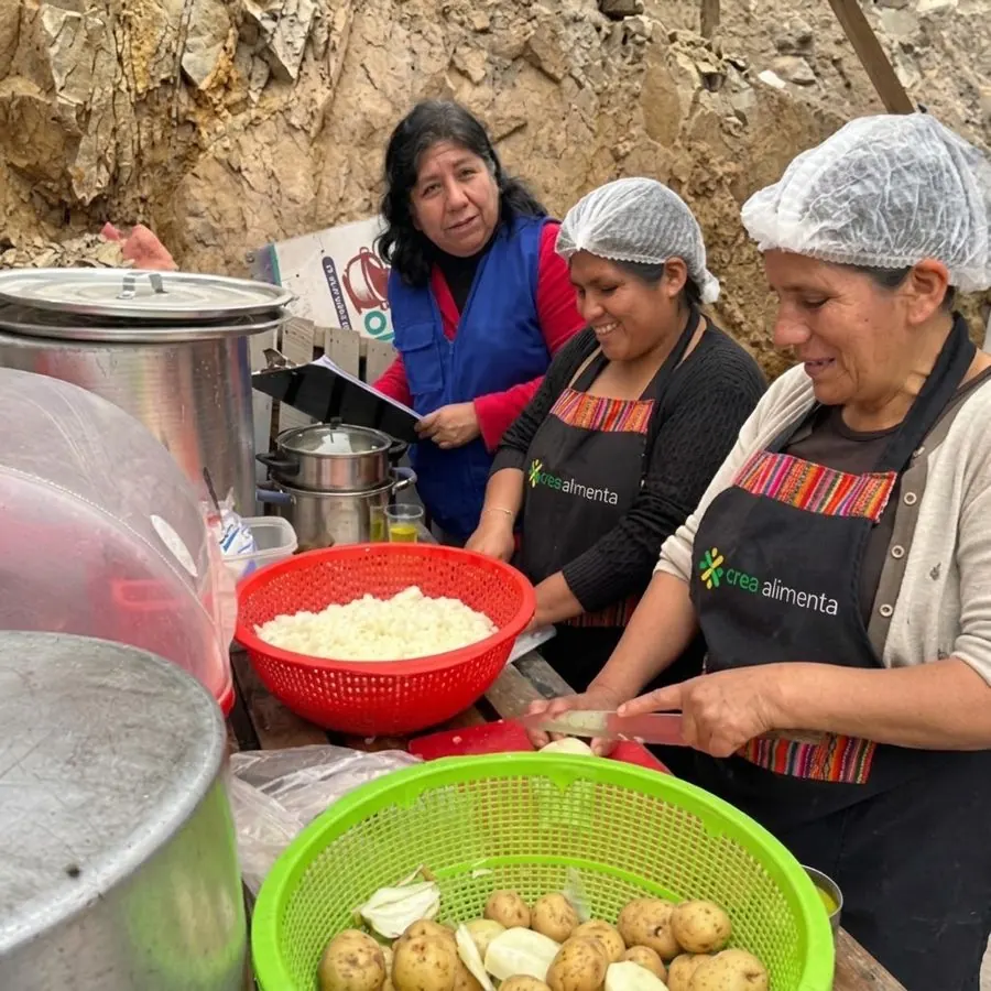 Actividades junto a ollas comunes